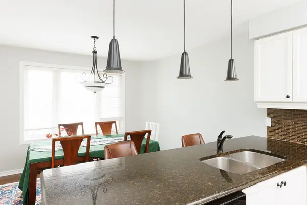 270 North Centre RD #26, London North, ON N6G 5E2