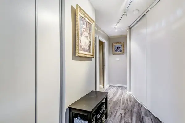 6 Shettleston DR #302, Cambridge, ON N3H 5E7