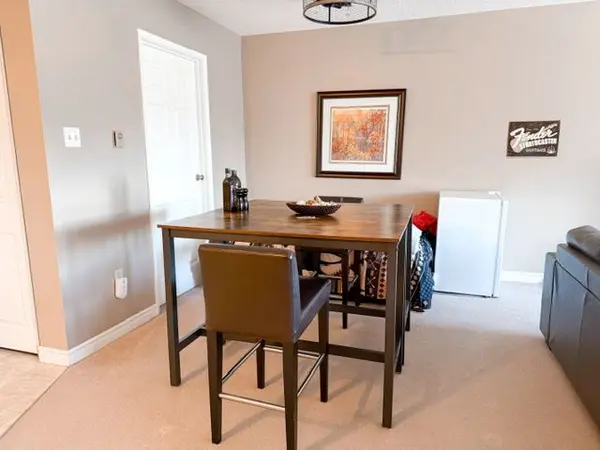 1 Jacksway CRES #322, London North, ON N5X 3T5