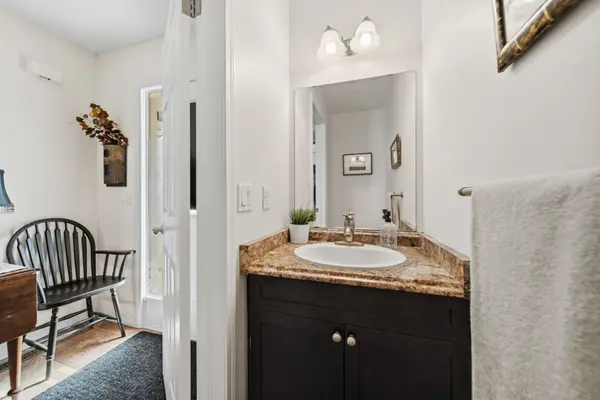 582 HYDE PARK RD #2, London North, ON N6H 3S1