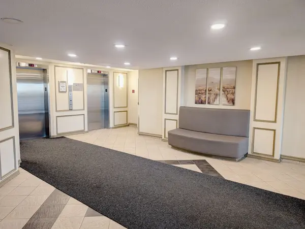 1300 Richmond RD #107, Britannia - Lincoln Heights And Area, ON K2B 8L2