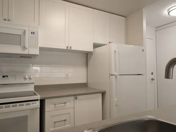 1300 Richmond RD #107, Britannia - Lincoln Heights And Area, ON K2B 8L2