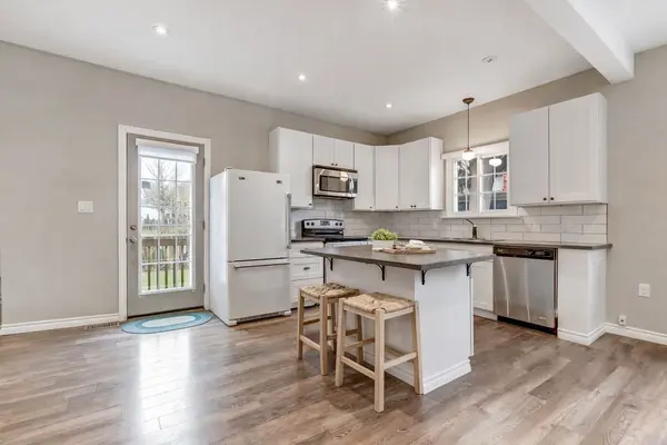 137 Wonham ST S, Ingersoll, ON N5C 2Y9