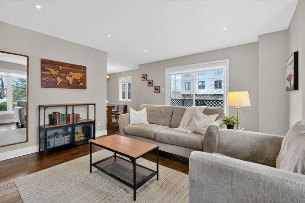 817 High ST #13, Britannia Heights - Queensway Terrace N And Area, ON K2B 6C3