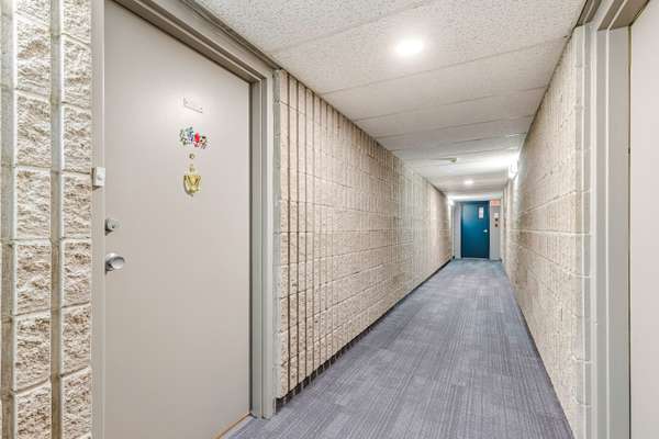 3 Apple ST #303, Brockville, ON K6V 4X5