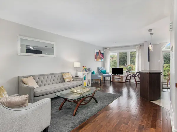 330 Forestbrook ST, Kanata, ON K2K 0B9