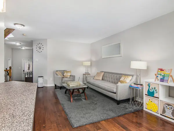 330 Forestbrook ST, Kanata, ON K2K 0B9