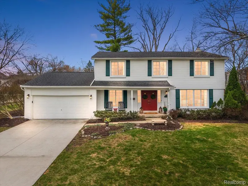 31251 Heath CT, Beverly Hills Village, MI 48025