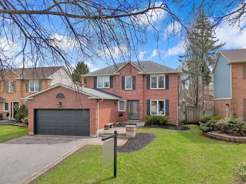 527 Beech ST E, Whitby, ON L1N 7R1