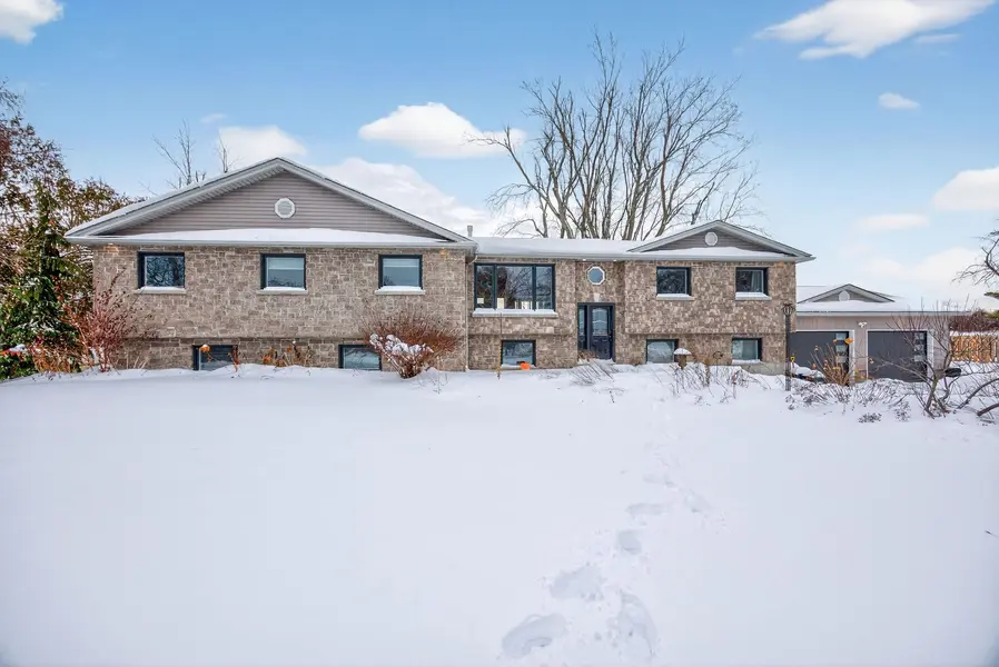 1563 15 16 Side Road E, Oro-medonte, ON L0L 1T0