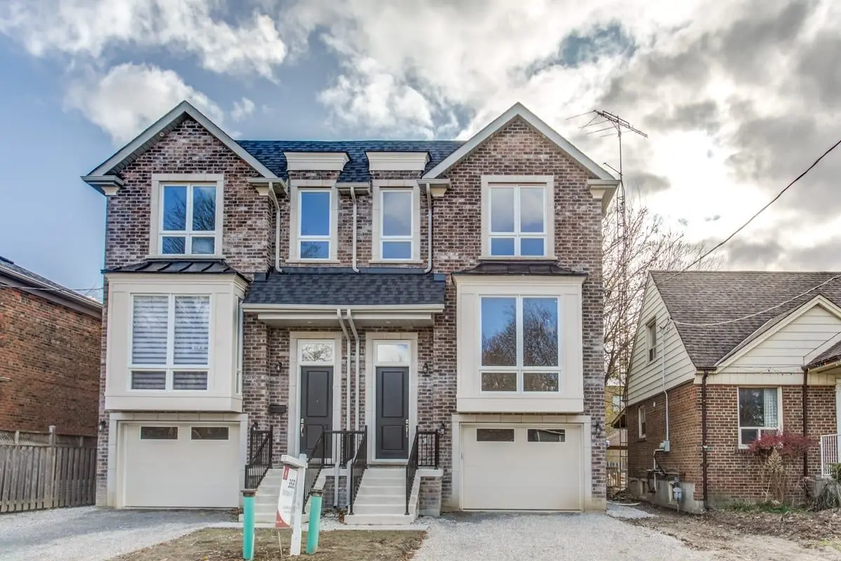 35B Marquette AVE, Toronto C04, ON M6A 1X8