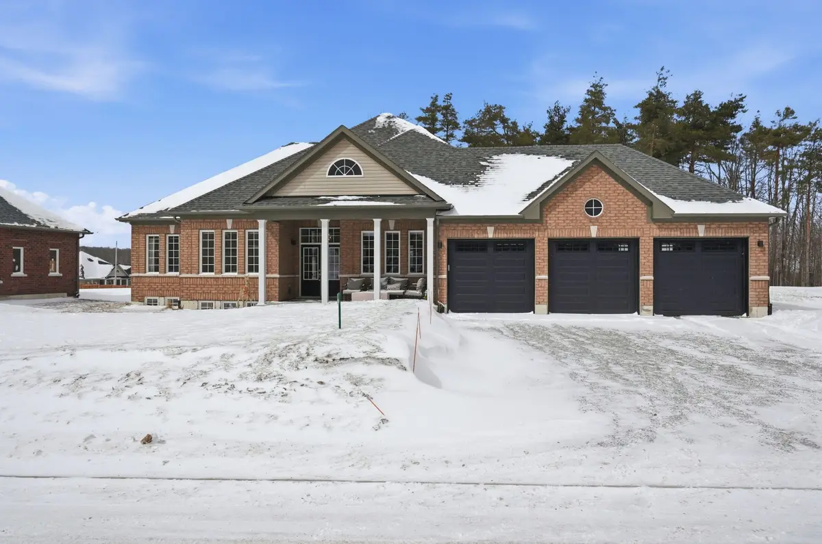 4 Forest Heights CT, Oro-medonte, ON L0L 2E0