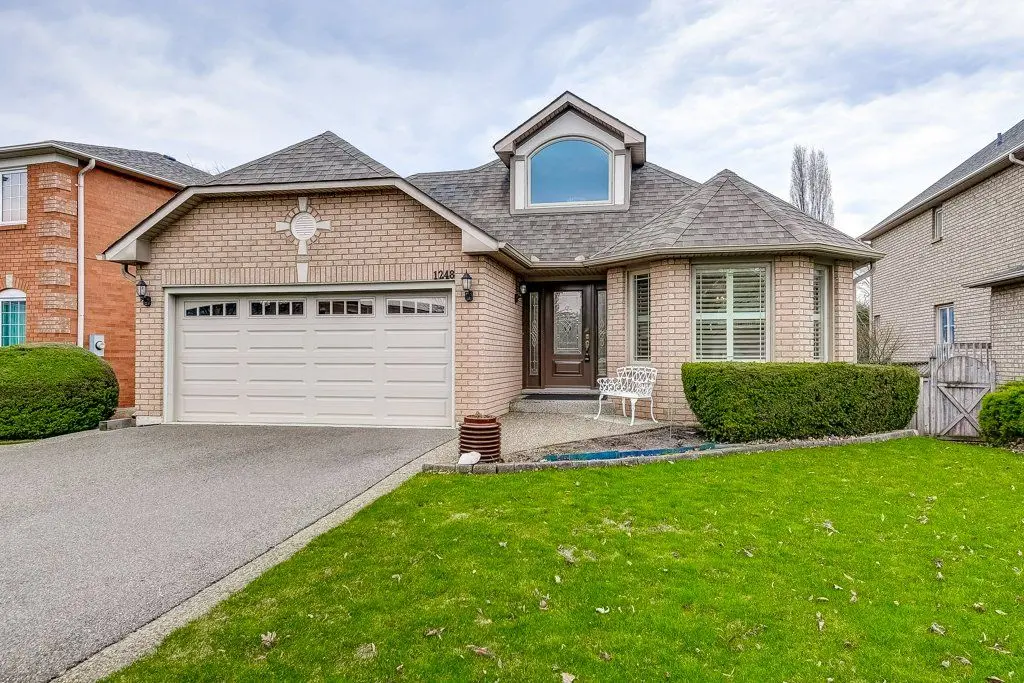 1248 Heritage WAY, Oakville, ON L6M 2T6