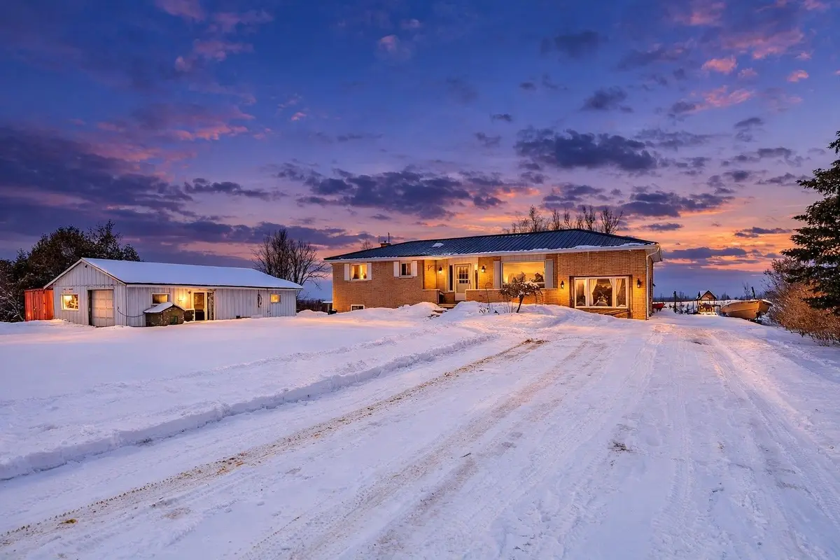 757 Kings Wharf RD, Kawartha Lakes, ON K0M 1A0