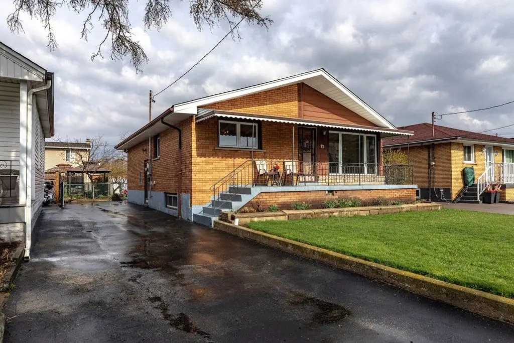92 Reid AVE S, Hamilton, ON L8K 3V1