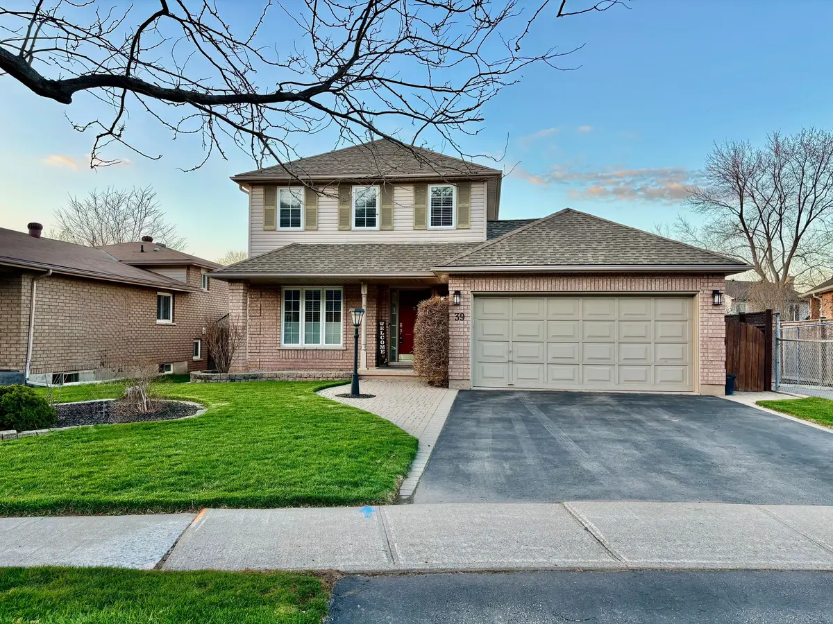 39 Colonial CRES, Grimsby, ON L3M 5H3
