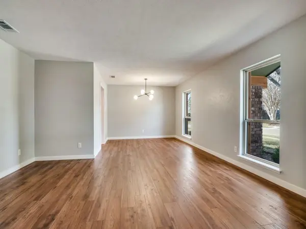 3502 Vista Oaks Drive, Garland, TX 75043