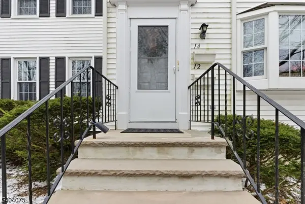 14 Golden Crowned Kinglet, Allamuchy Twp., NJ 07840