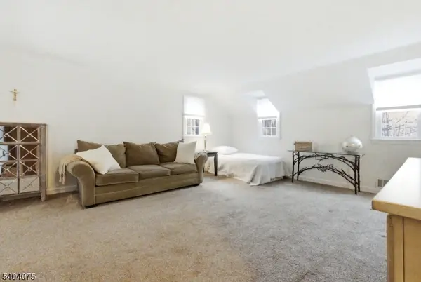 14 Golden Crowned Kinglet, Allamuchy Twp., NJ 07840