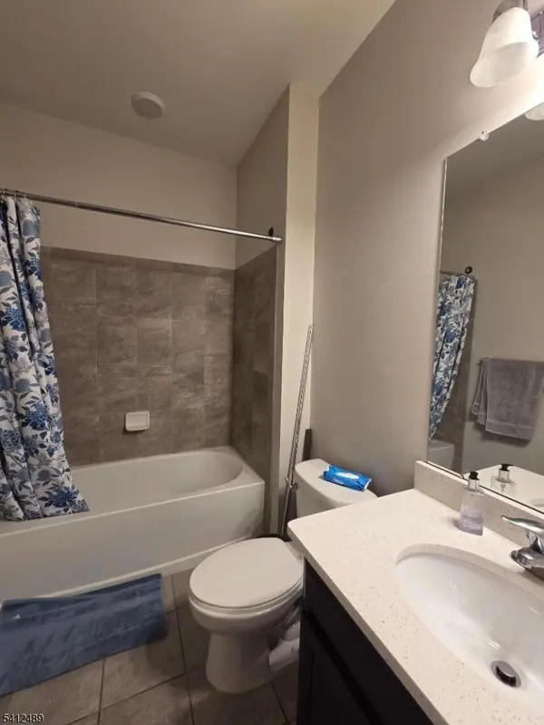 2 Bond St, North Brunswick Twp., NJ 08902