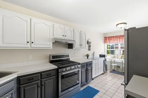 1403 Moonlight Ct, Washington Twp., NJ 07840