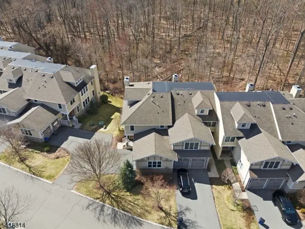 8 Park Pl, Mountain Lakes Boro, NJ 07046