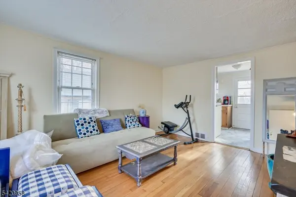 346 N 6Th Ave, Manville Boro, NJ 08835