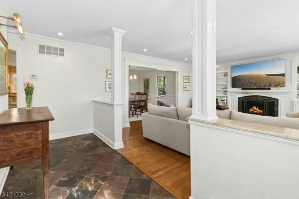 1100 Heckel Dr, Mountainside Boro, NJ 07092