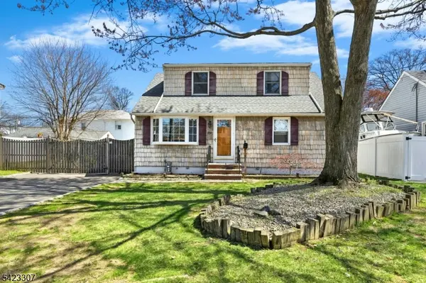 348 Maplewood Ave, Kenilworth Boro, NJ 07033