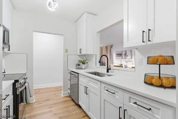 200 Paterson Ave 1A, East Rutherford Boro, NJ 07073