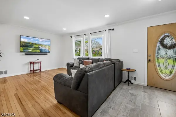 30 Crescent Dr, Hanover Twp., NJ 07981