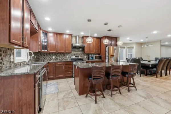 32 Seminole Ave, Rockaway Twp., NJ 07866