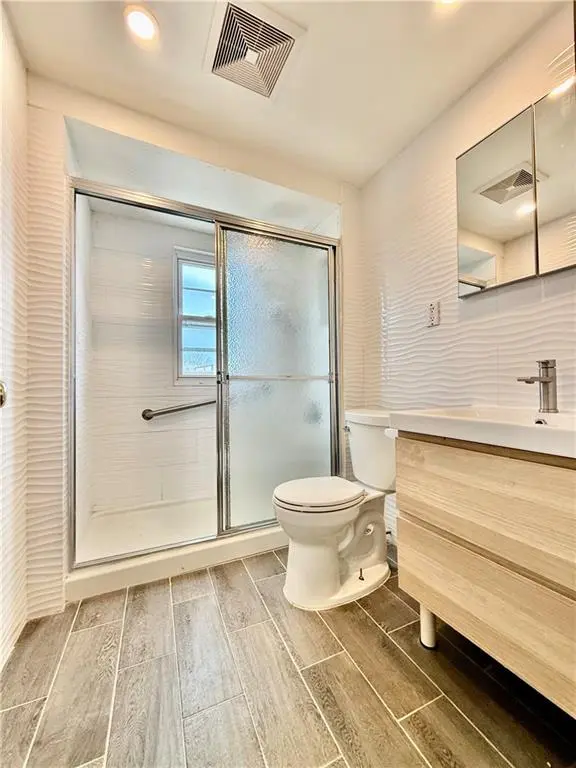 132-20 82nd ST, Ozone Park, NY 11417