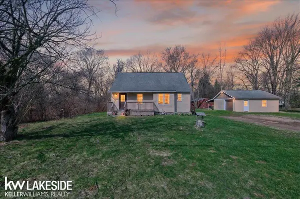 1235 Farnsworth RD, Lapeer, MI 48446