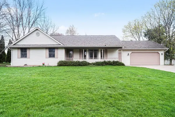 3724 Starchief ST, Comstock Twp, MI 49048