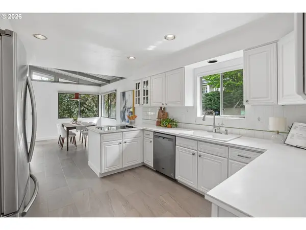 1733 SW CUSTER ST, Portland, OR 97219