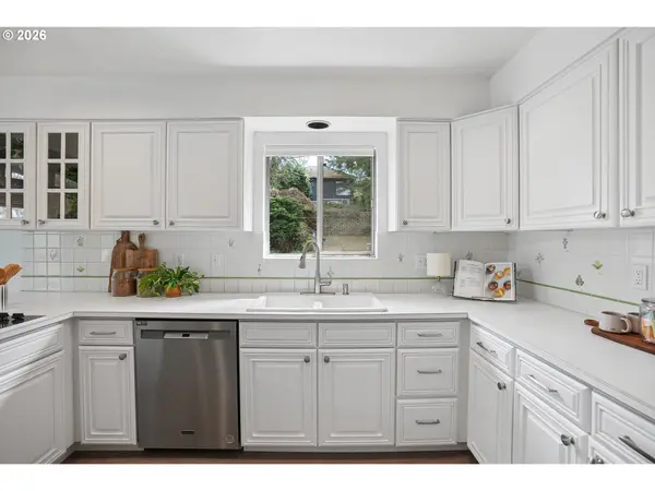 1733 SW CUSTER ST, Portland, OR 97219