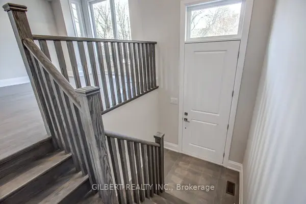 35B Marquette AVE, Toronto C04, ON M6A 1X8