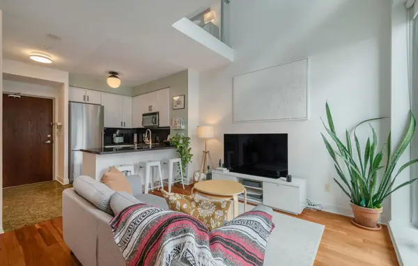 1 Avondale AVE #909, Toronto C14, ON M2N 7J1