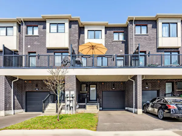 998 Kicking Horse PATH, Oshawa, ON L1J 0B4