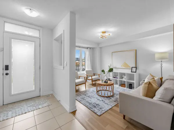 998 Kicking Horse PATH, Oshawa, ON L1J 0B4