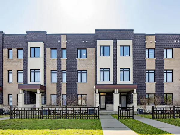 998 Kicking Horse PATH, Oshawa, ON L1J 0B4