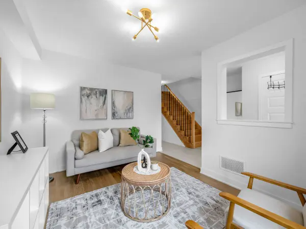 998 Kicking Horse PATH, Oshawa, ON L1J 0B4