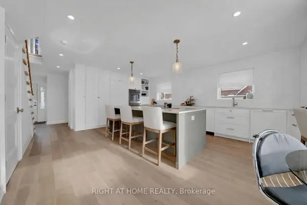 527 Beech ST E, Whitby, ON L1N 7R1