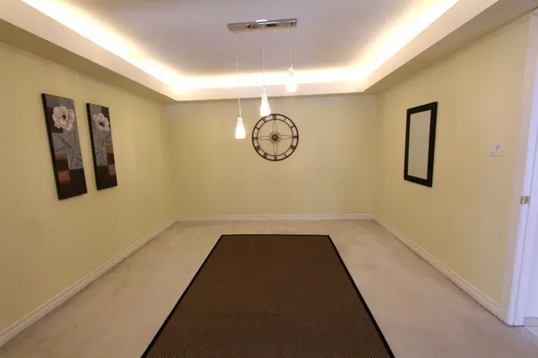 151 Townsgate DR #83, Vaughan, ON L4J 8J7