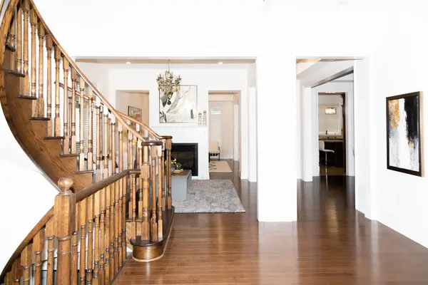 36 Gracedale DR, Richmond Hill, ON L4C 0Y3