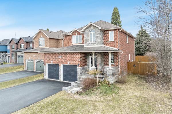 33 Auburn CT, Barrie, ON L4N 6G9