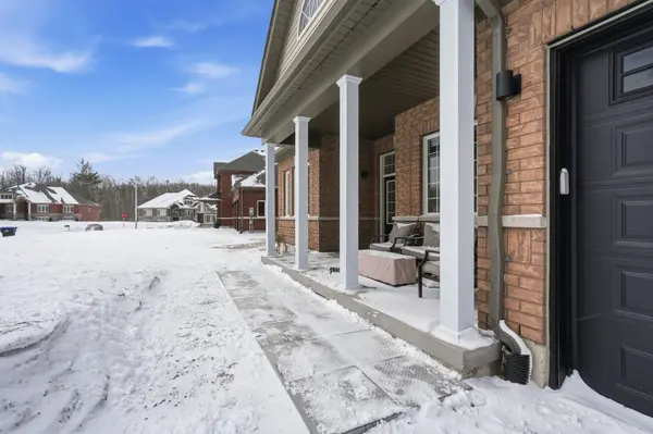 4 Forest Heights CT, Oro-medonte, ON L0L 2E0