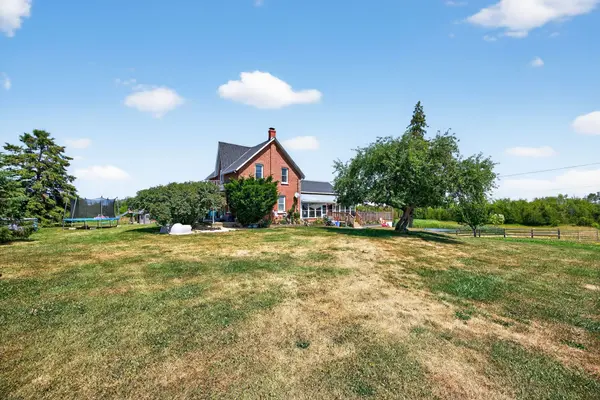 1617 42 County RD, Clearview, ON L0M 1S0