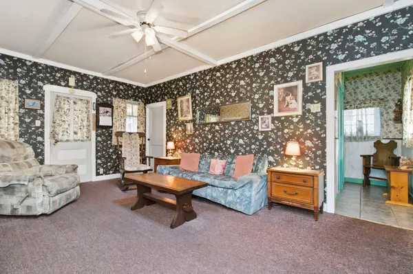 2007 Tiny Beaches RD S, Tiny, ON L0L 1P1